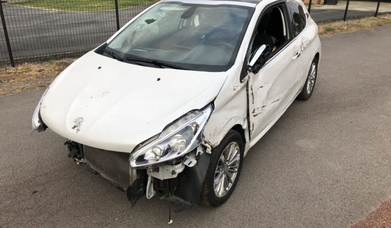 Peugeot 208 Allure 1.6HDI75 FULL ACCIDENTE complet