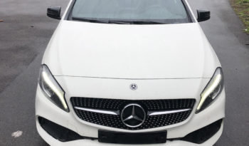 Mercedes A200d AMG FULL TOIT/GPS/FULL LED/SEMI-CUIR/18″ complet