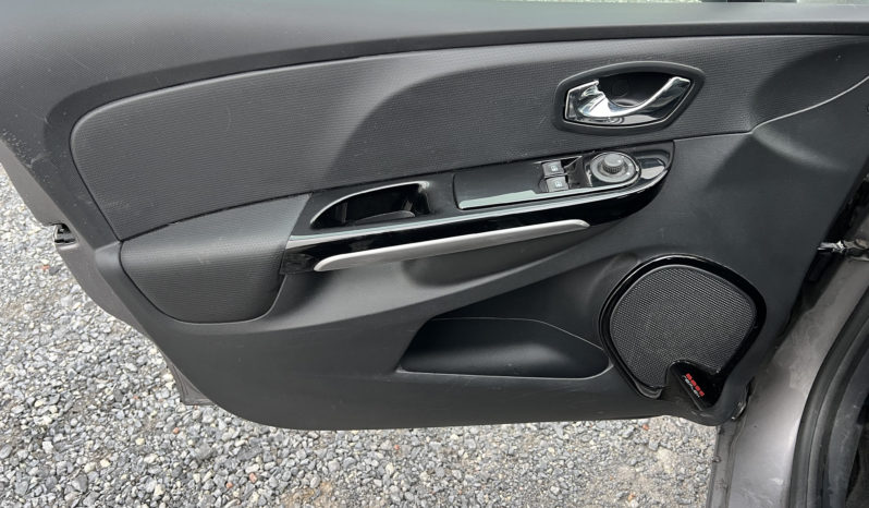 Renault Clio IV 4 1.5 DCI 90 Graphite complet